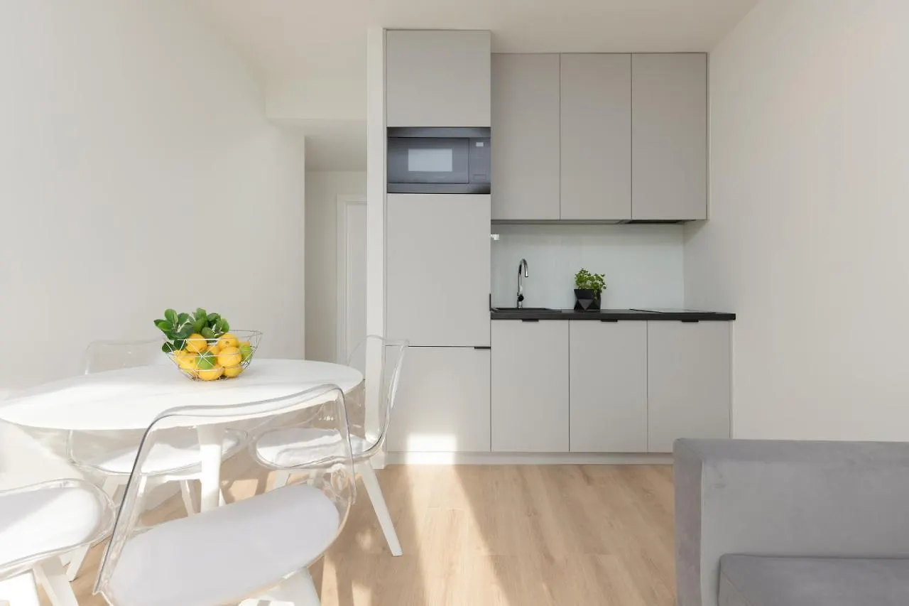 Stylish Apartment Close To Zlote Tarasy Warschau 0*,  Polen